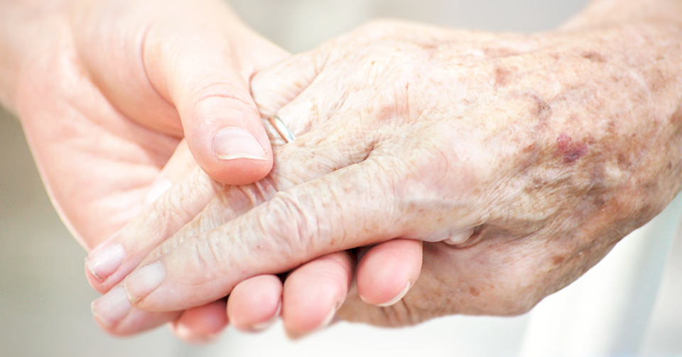 Doprovodit svého blízkého může také znamenat doprovodit duši pcho, aby s posledním vydechnutím navždy opustila tělo. Doprovovázení